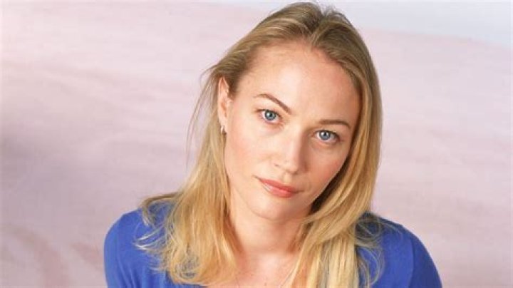 Sarah Wynter Net Worth